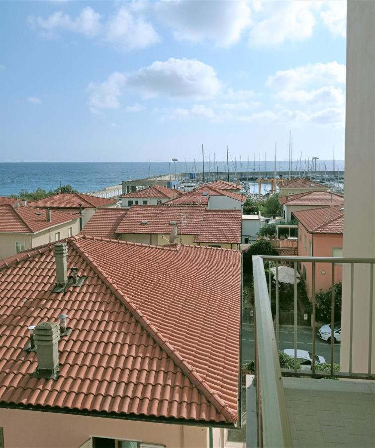 Appartamento A 50 Mt Dal Mare Rosignano Solvay Exterior foto